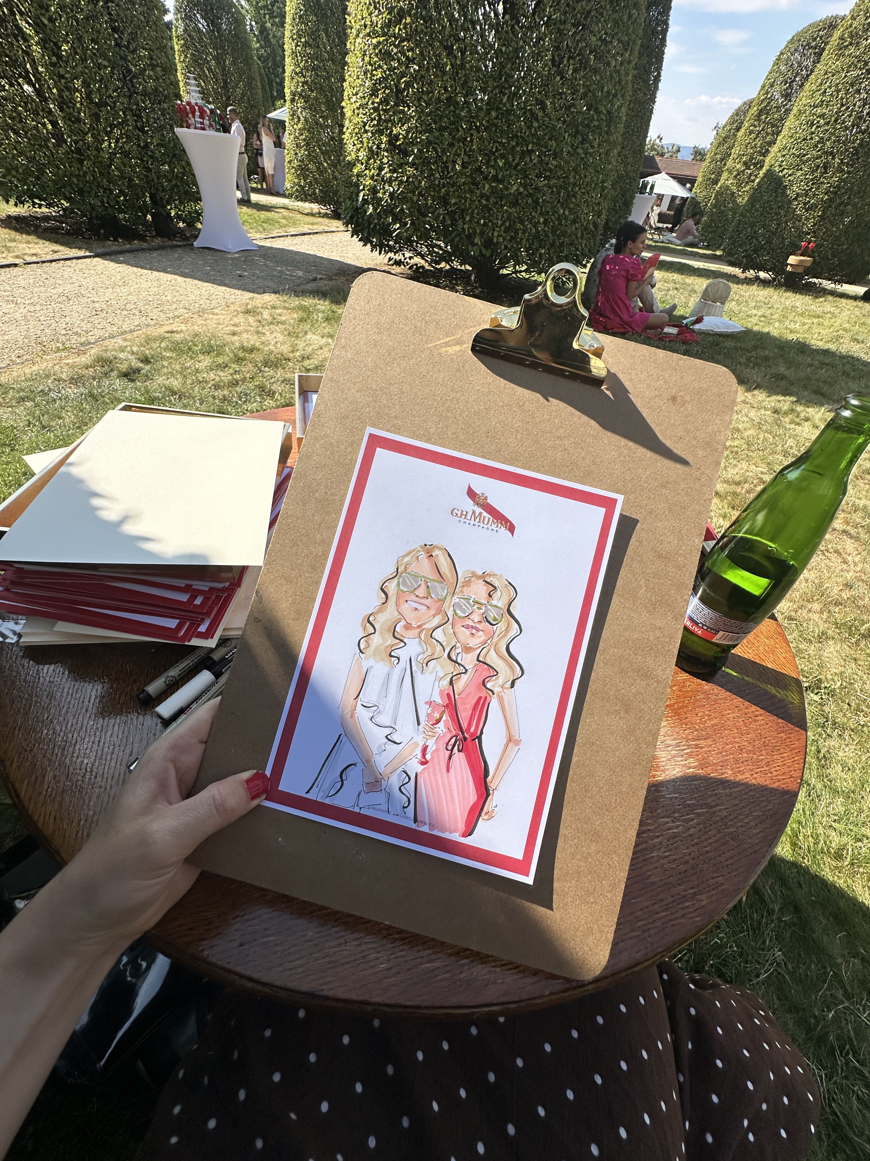 gh_mumm_sketch_portrait_women_duo (1)-1.jpg